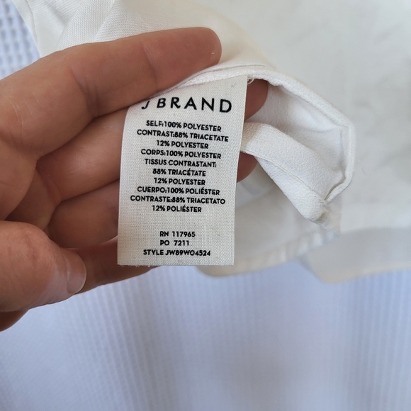 J Brand Shell Tank in ivory/cream crepe with Sarina applique panels, size small - Picture 4 of 4